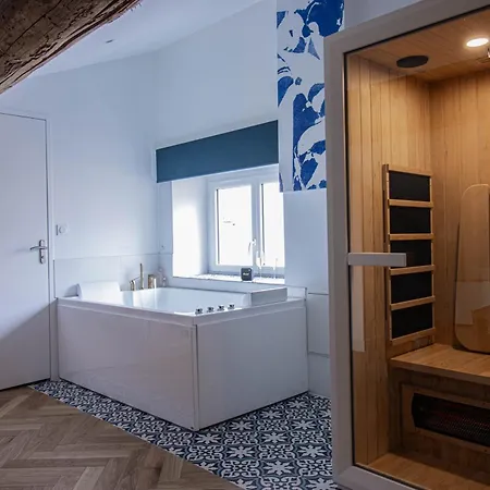 Suite Saphir - Jacuzzi & Sauna Saint-Etienne  Exterior photo
