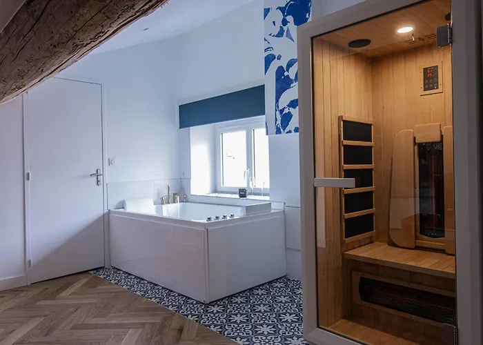 Suite Saphir - Jacuzzi & Sauna
